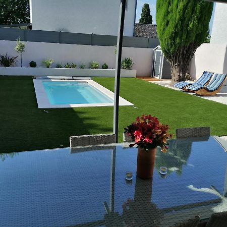 Jas Dou Felibrige Bed & Breakfast Puget-Ville Luaran gambar